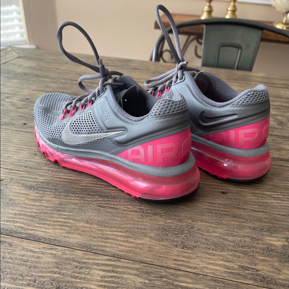 Nike pink and grey Air Max 270, Size women’s 7